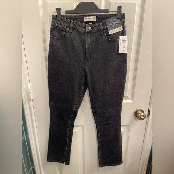 Abercrombie & Fitch Skinny high rise w/ vent hem. *6 SHORT* and CURVE LOVE - Picture 6 of 9